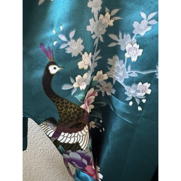 Vintage Women's Satiny Robe with Peacock Design Belted Medium - Picture 5 of 12